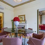 Guest house Palazzo Massimo Boutique Piazza Venezia 4*