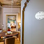 Palazzo Massimo Boutique Piazza Venezia 4* Rome