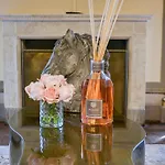 Guest house Palazzo Massimo Boutique Piazza Venezia 4*